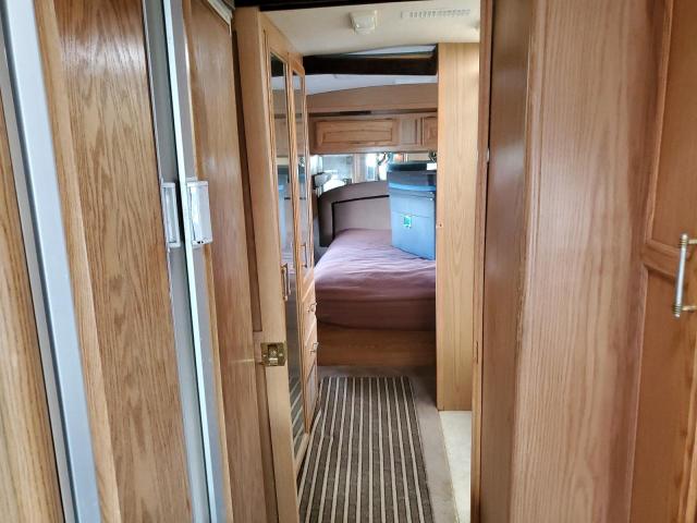 Photo 6 from auction – 1995 FLEETWOOD PACE ARROW with VIN 3FCMF53G2RJB11103