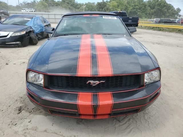 Photo 5 from auction – 2005 FORD MUSTANG with VIN 1ZVHT84N255198621