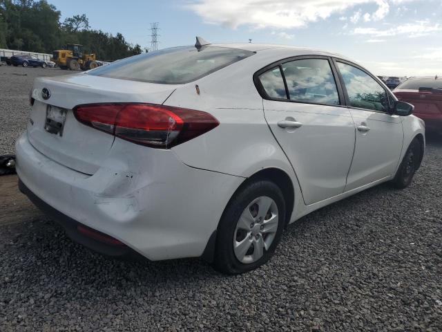 Photo 3 from auction – 2018 KIA FORTE LX with VIN 3KPFK4A72JE239422