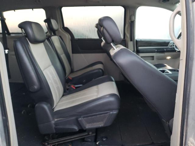 Photo 11 from auction – 2010 CHRYSLER TOWN & COU with VIN 2A4RR5D16AR273779