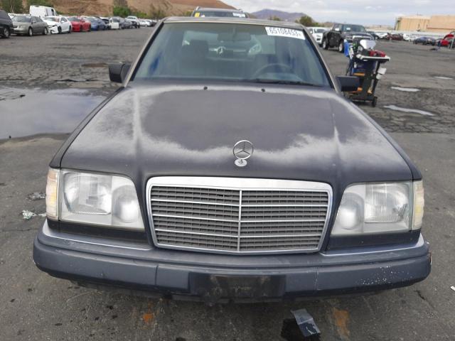 Photo 5 from auction – 1995 MERCEDES-BENZ E 320 BASE with VIN WDBEA32EXSC224826