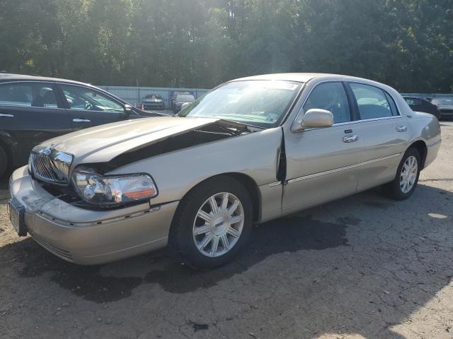 LINCOLN TOWN CAR S 2011 with VIN 2LNBL8CV6BX759290 - Photo from auction