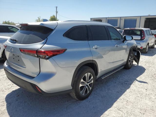 Photo 3 from auction – 2022 TOYOTA HIGHLANDER with VIN 5TDGZRAH2NS545411
