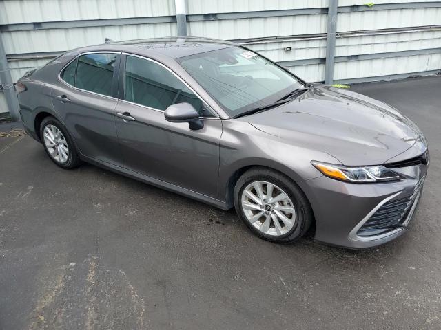 Photo 4 from auction – 2022 TOYOTA CAMRY LE with VIN 4T1C11AK5NU659543