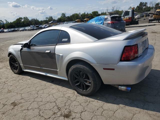 Photo 2 from auction – 2000 FORD MUSTANG with VIN 1FAFP4045YF206736