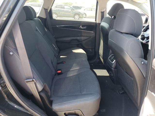 Photo 10 from auction – 2017 KIA SORENTO LX with VIN 5XYPGDA36HG280443