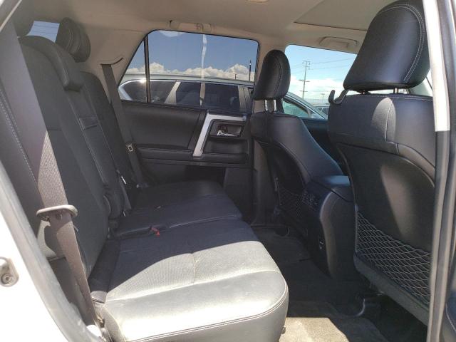 Photo 11 from auction – 2018 TOYOTA 4RUNNER SR with VIN JTEZU5JRXJ5175250