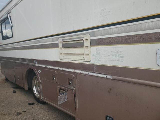 Photo 9 from auction – 2000 FREIGHTLINER CHASSIS X with VIN 4UZ6XFBC5YCG22747