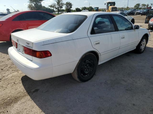 Photo 3 from auction – 2000 TOYOTA CAMRY CE with VIN 4T1BG22K7YU992586