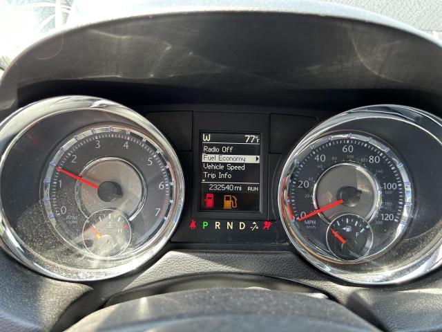 Photo 9 from auction – 2014 CHRYSLER TOWN & COU with VIN 2C4RC1BG8ER220840