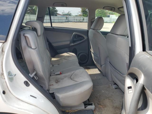 Photo 11 from auction – 2010 TOYOTA RAV4 with VIN JTMBF4DV9AD022917
