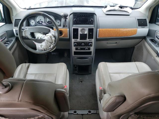 Photo 8 from auction – 2010 CHRYSLER TOWN & COU with VIN 2A4RR5D15AR421470