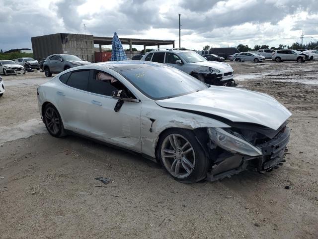 Фото 4 с аукциона – 2015 TESLA MODEL S 85 с VIN 5YJSA1H14FFP73721