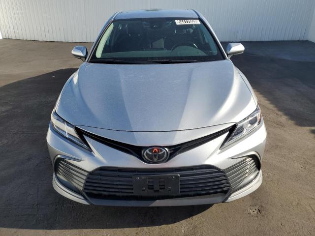 Photo 5 from auction – 2022 TOYOTA CAMRY LE with VIN 4T1C11AK7NU653677