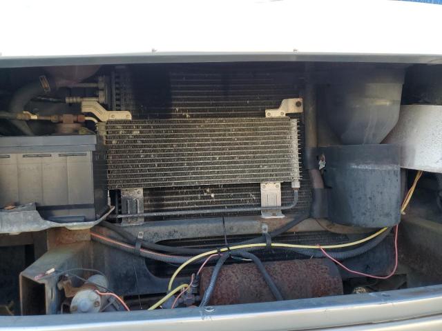 Photo 7 from auction – 1998 SOUT MOTORHOME with VIN 3FCNF53S6XJA03556