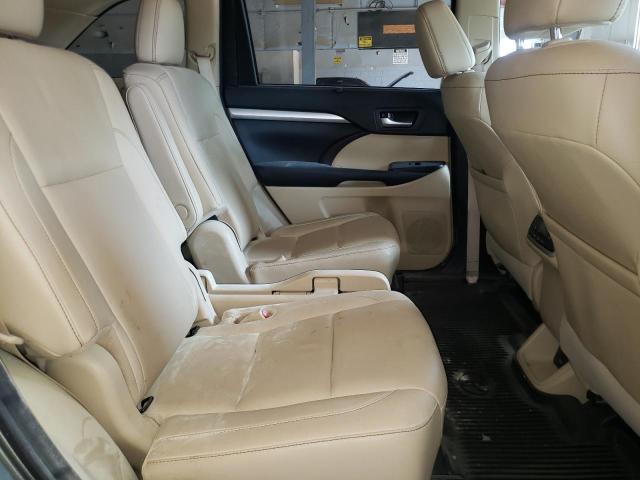 Photo 10 from auction – 2017 TOYOTA HIGHLANDER with VIN 5TDJZRFH7HS464584