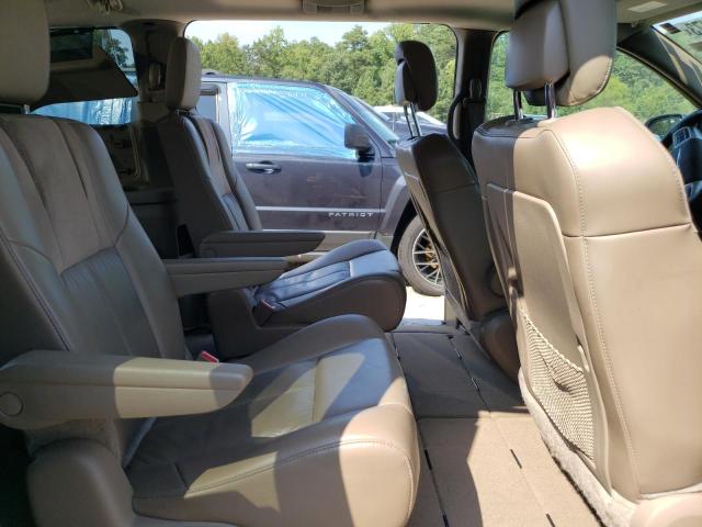 Photo 11 from auction – 2015 CHRYSLER TOWN & COU with VIN 2C4RC1GG4FR697193