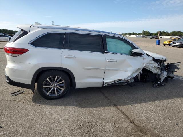 Photo 3 from auction – 2018 TOYOTA HIGHLANDER with VIN 5TDJZRFH4JS801251