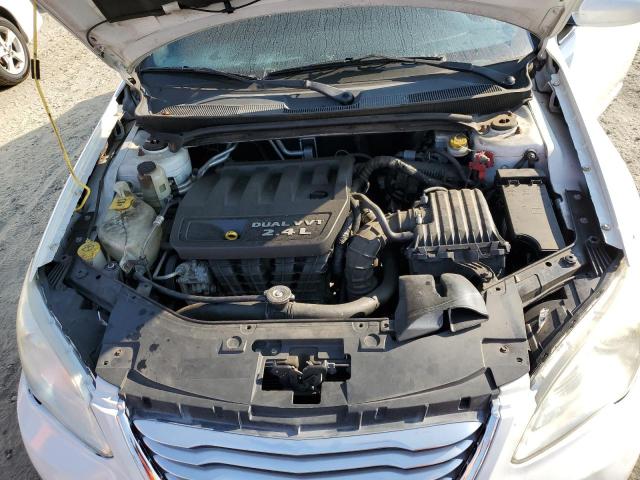 Photo 11 from auction – 2013 CHRYSLER 200 TOURIN with VIN 1C3CCBBB1DN694080
