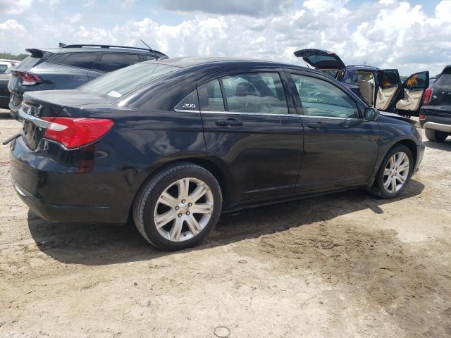Photo 3 from auction – 2013 CHRYSLER 200 LX with VIN 1C3CCBAB0DN660469