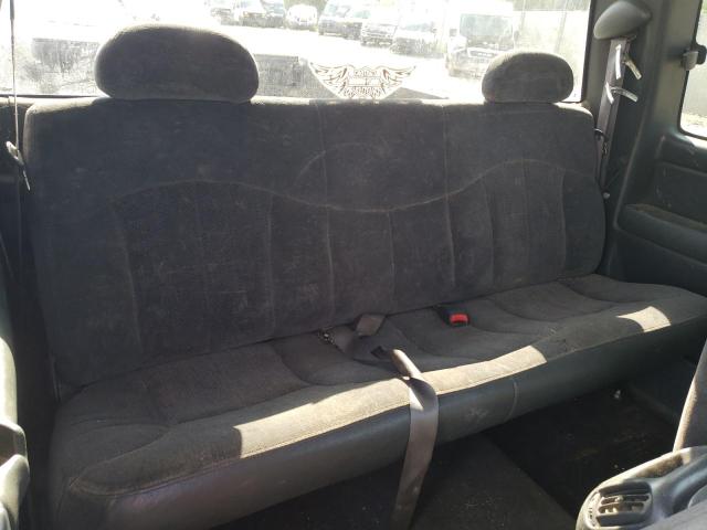 Photo 10 from auction – 2000 CHEVROLET SILVERADO with VIN 1GCEK19T9YE122616