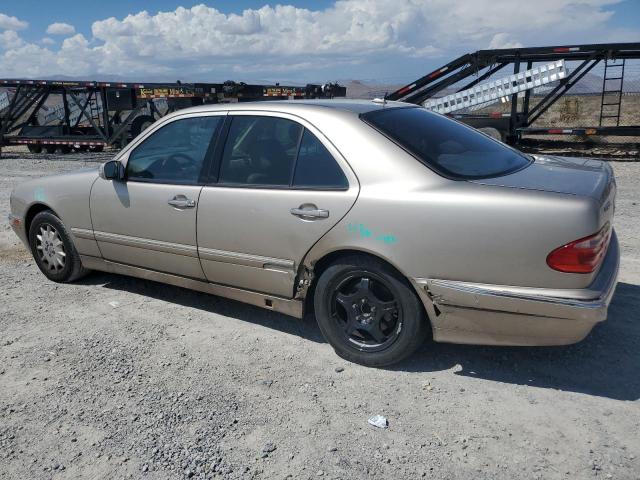 Снимка 2 от търг – 2000 MERCEDES-BENZ E 320 с VIN WDBJF65JXYB060535