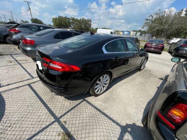 Zdjęcie 4 z aukcji – 2013 JAGUAR XF z VIN SAJWJ0EF8D8S88430