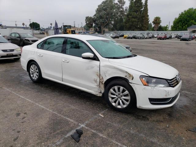 Photo 4 from auction – 2015 VOLKSWAGEN PASSAT S with VIN 1VWAT7A35FC048028