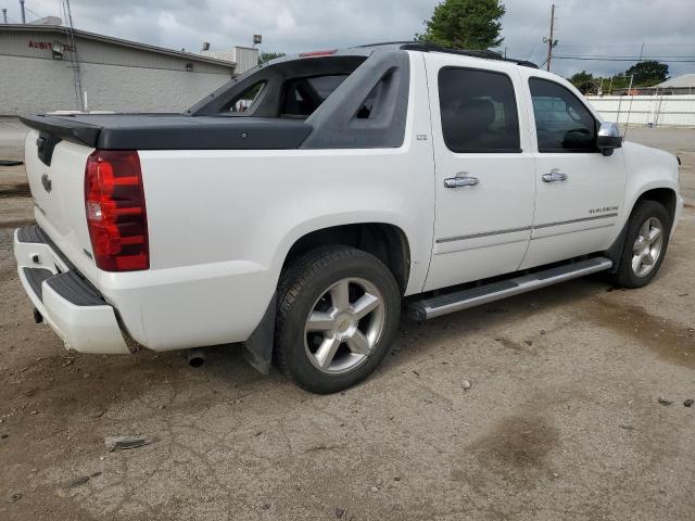 Photo 3 from auction – 2011 CHEVROLET AVALANCHE with VIN 3GNTKGE34BG298254