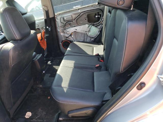 Photo 10 from auction – 2017 TOYOTA RAV4 LIMIT with VIN 2T3DFREV0HW675752