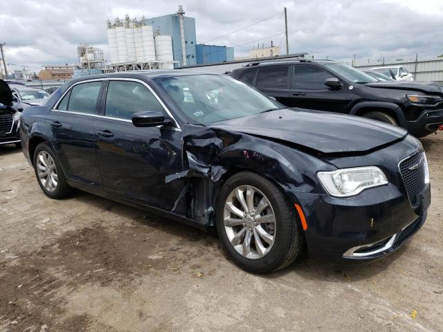 Photo 4 from auction – 2017 CHRYSLER 300 LIMITE with VIN 2C3CCARG2HH541833