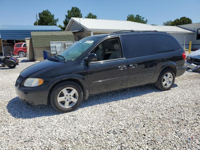 DODGE GRAND CARA 2005 with VIN 2D4GP44L25R428996 - Photo from auction
