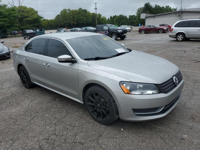 Photo 4 from auction – 2014 VOLKSWAGEN PASSAT S with VIN 1VWAT7A34EC037018
