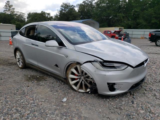 Photo 4 from auction – 2016 TESLA MODEL X with VIN 5YJXCAE44GFS00849
