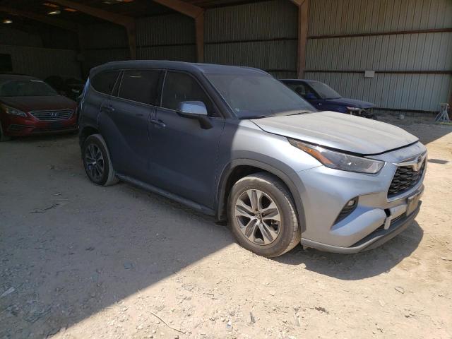 Photo 4 from auction – 2022 TOYOTA HIGHLANDER with VIN 5TDGZRAH9NS105461