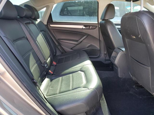 Photo 10 from auction – 2015 VOLKSWAGEN PASSAT S with VIN 1VWAT7A35FC009410