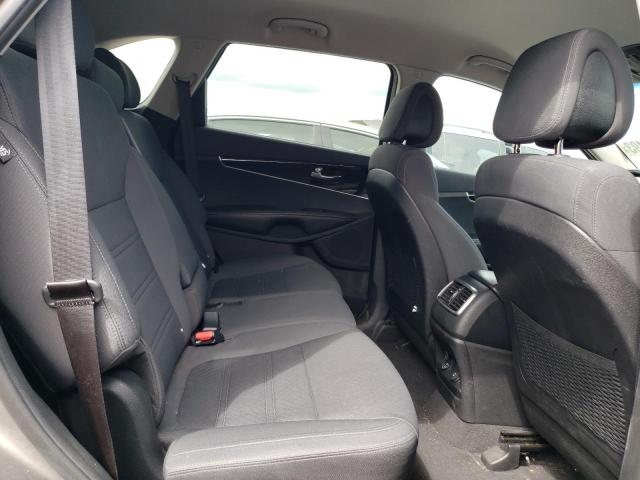 Photo 10 from auction – 2016 KIA SORENTO LX with VIN 5XYPG4A51GG033010
