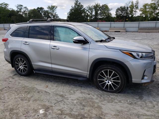 Photo 4 from auction – 2017 TOYOTA HIGHLANDER with VIN 5TDJZRFH1HS448137