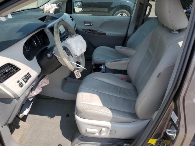 Photo 7 from auction – 2013 TOYOTA SIENNA XLE with VIN 5TDYK3DC0DS332042