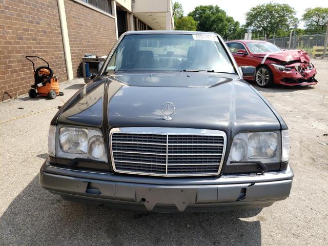 Photo 5 from auction – 1995 MERCEDES-BENZ E 320 BASE with VIN WDBEA32E1SC163558