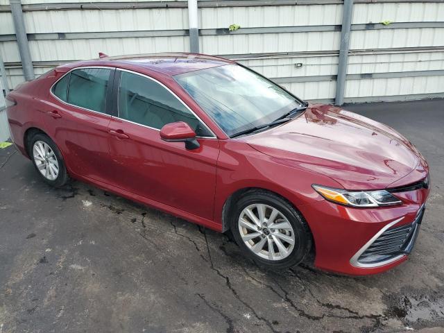 Photo 4 from auction – 2022 TOYOTA CAMRY LE with VIN 4T1C11AK8NU653722