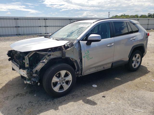 TOYOTA RAV4 XLE 2019 with VIN 2T3W1RFV6KW025563 - Photo from auction