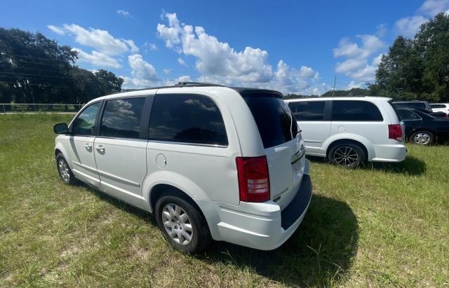 Photo 3 from auction – 2010 CHRYSLER TOWN & COU with VIN 2A4RR4DE7AR161859