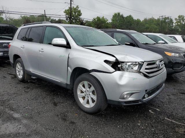 Photo 4 from auction – 2013 TOYOTA HIGHLANDER with VIN 5TDBK3EH1DS243838