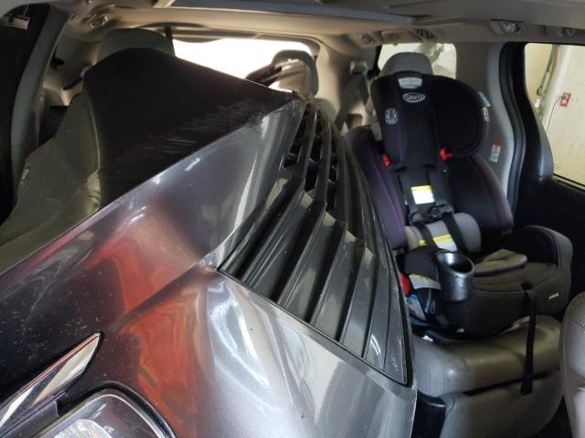 Photo 11 from auction – 2020 TOYOTA SIENNA XLE with VIN 5TDYZ3DC2LS030486