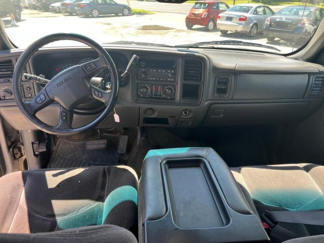 Photo 9 from auction – 2005 GMC NEW SIERRA with VIN 2GTEK13TX51344703