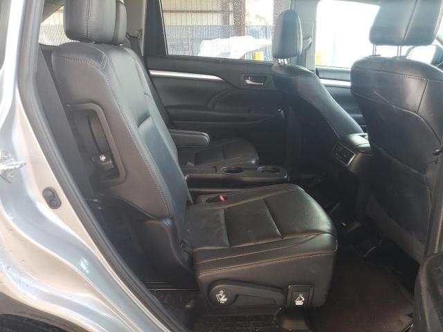 Photo 11 from auction – 2019 TOYOTA HIGHLANDER with VIN 5TDKZRFH1KS310593