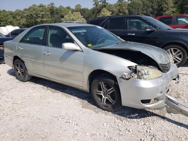 Photo 4 from auction – 2004 TOYOTA CAMRY LE with VIN JTDBE32K940265063
