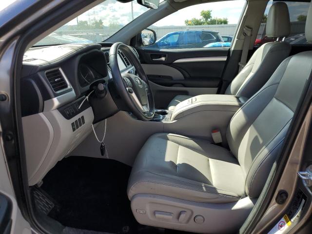 Photo 7 from auction – 2018 TOYOTA HIGHLANDER with VIN 5TDJZRFH3JS556989