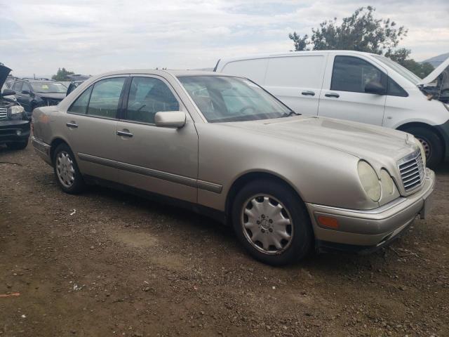 Photo 4 from auction – 1997 MERCEDES-BENZ E320 with VIN WDBJF55F9VA421311